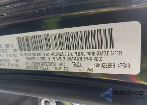 2019 Ram 1500 Classic Tradesman 4X4 6'4 Box z USA, uszkodzony, nr VIN 1C6RR7FG0KS620551